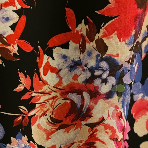 Torrid Sophie floral chiffon tank top, size 1 - Picture 3 of 3